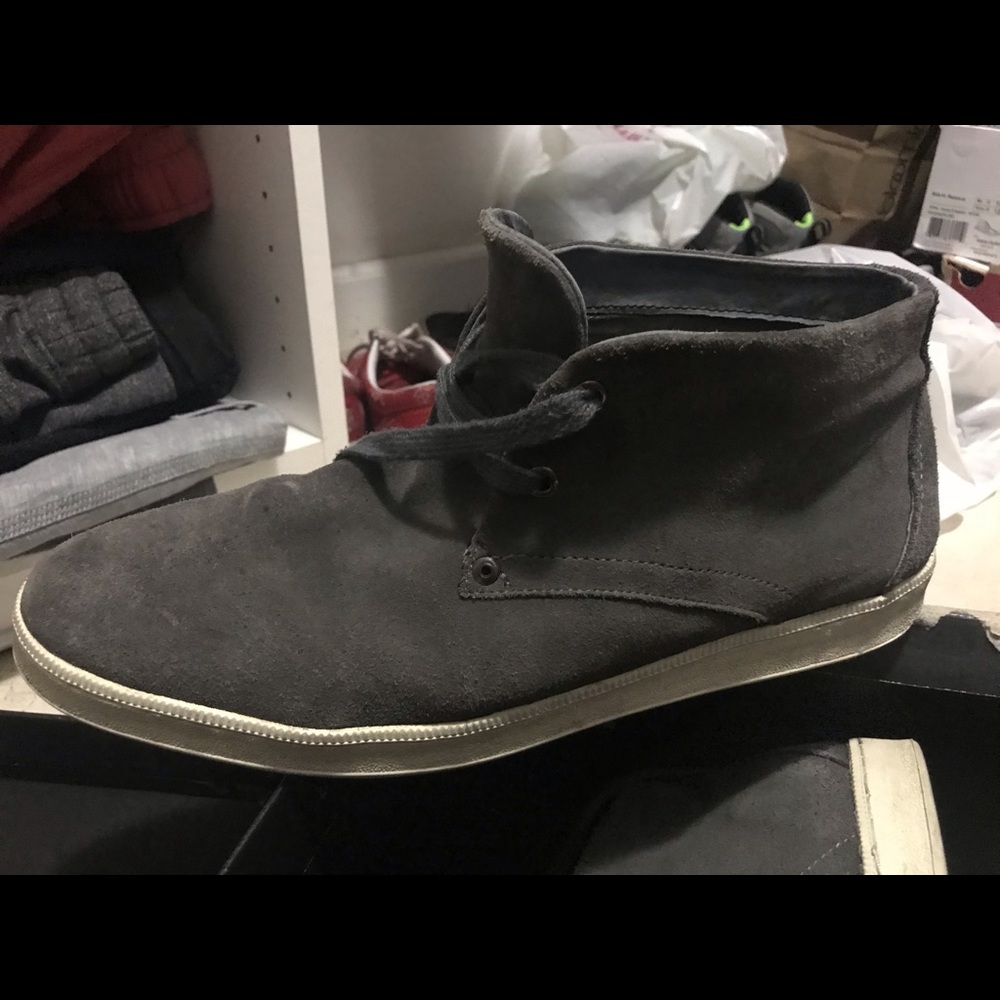 INC chukka
